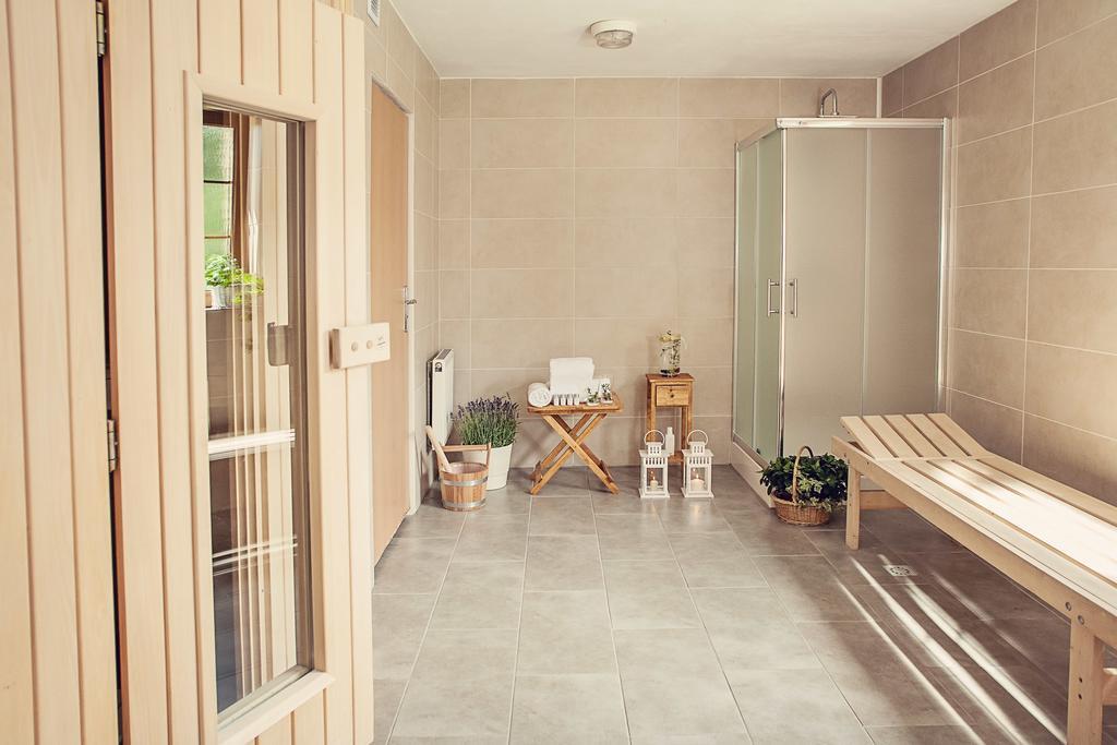 Hotel Gorski Czarna Gora Stronie Slaskie Exterior photo